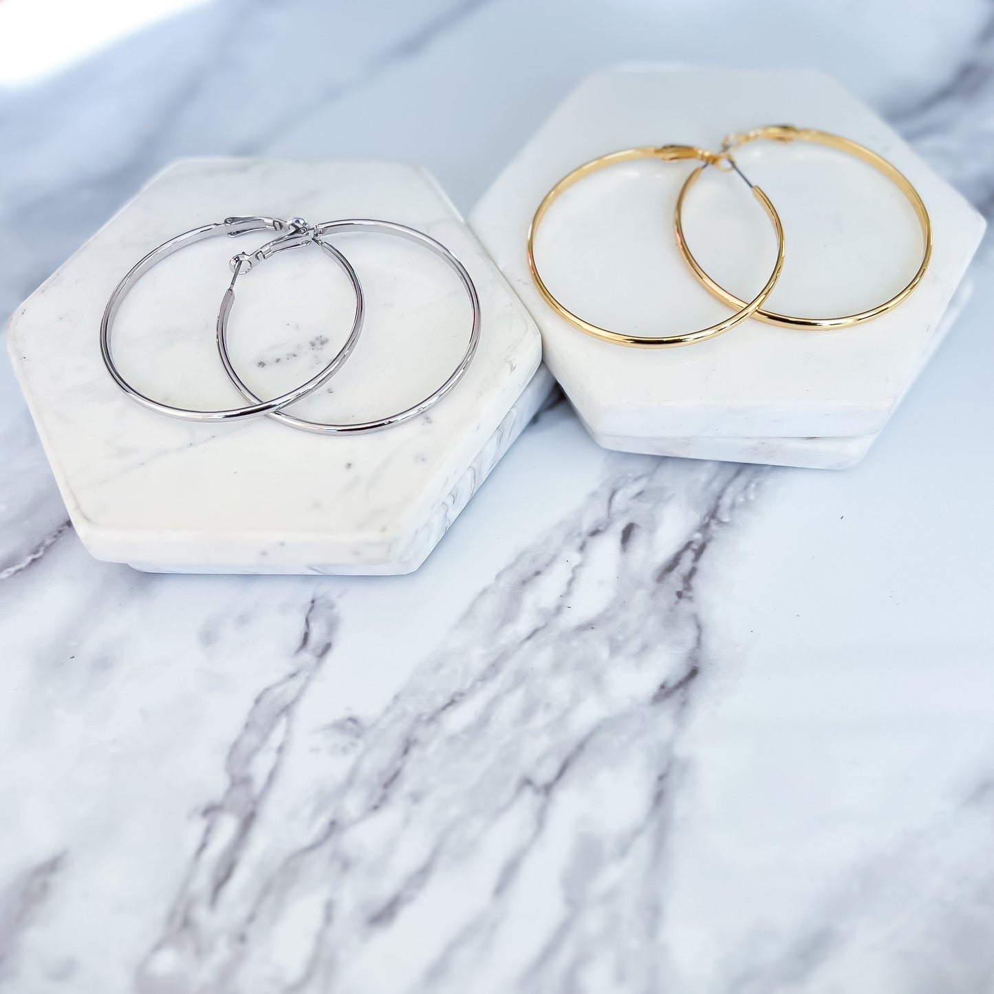 DONNA Flat Classic Hoops